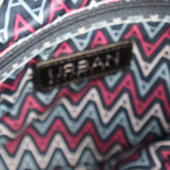 Urban Expressions Lesley Micro Stud Clutch Black Bag Fold Over - Picture 8 of 10